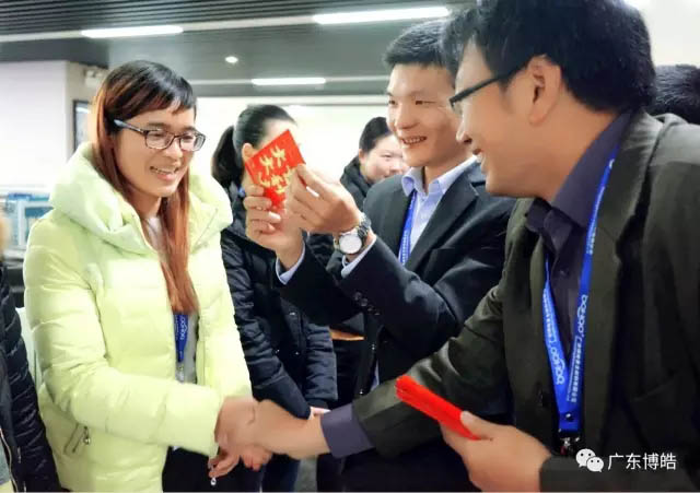 收到禮物的女神們心情就像被全世界寵愛(ài)著一般！